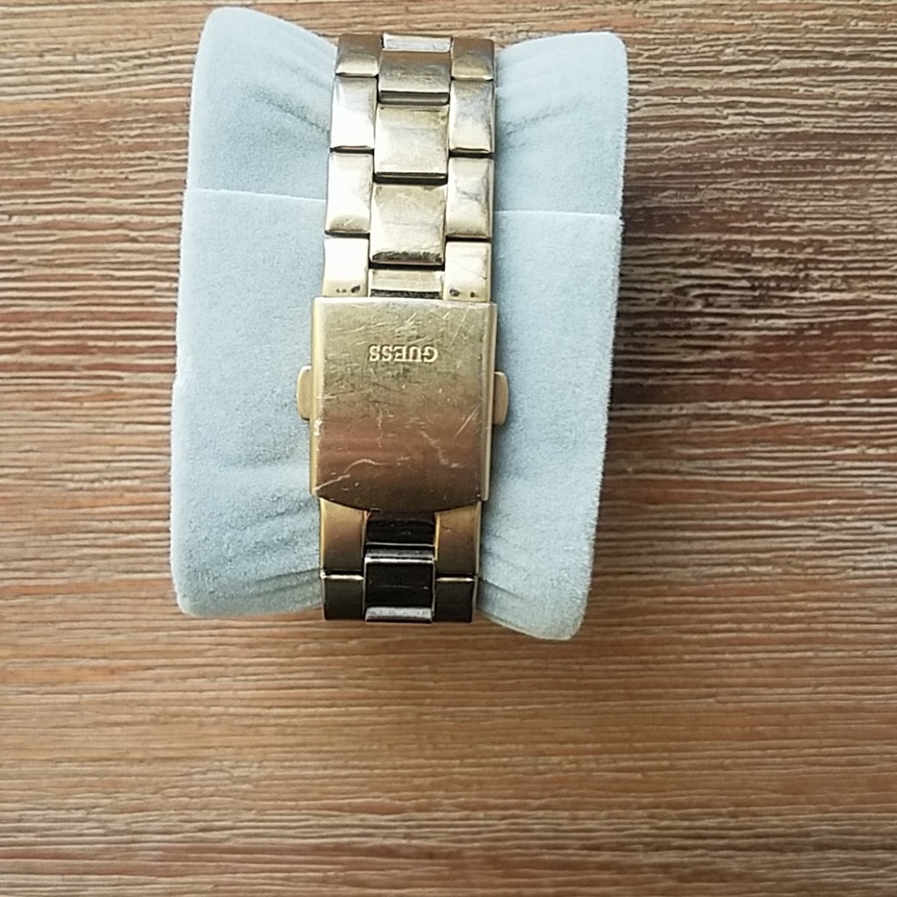 Watch - Picture 2 of 4